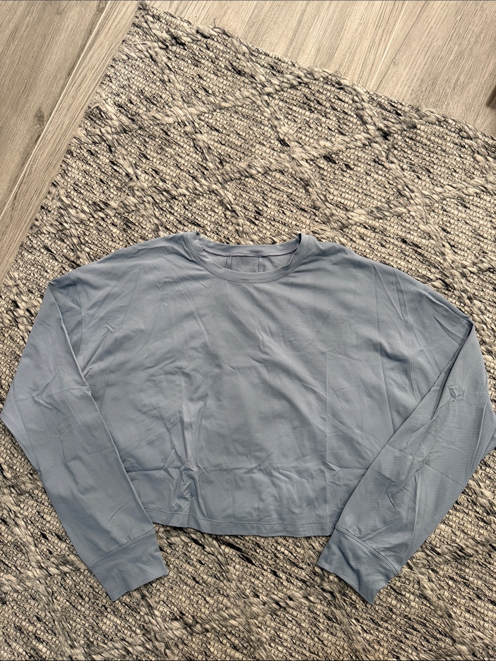 EUC Lululemon Long Sleeve 21” PTP